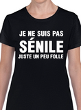 T-Shirt Vneck pour femme sénile folle humour