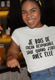 T-Shirt Vneck pour femme je bois de façon responsable sauf quand je suis avec elle humour