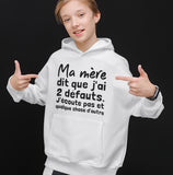 T-Shirt Vneck pour femme ma mère dit que j'ai 2 défauts j'écoute pas famille humour